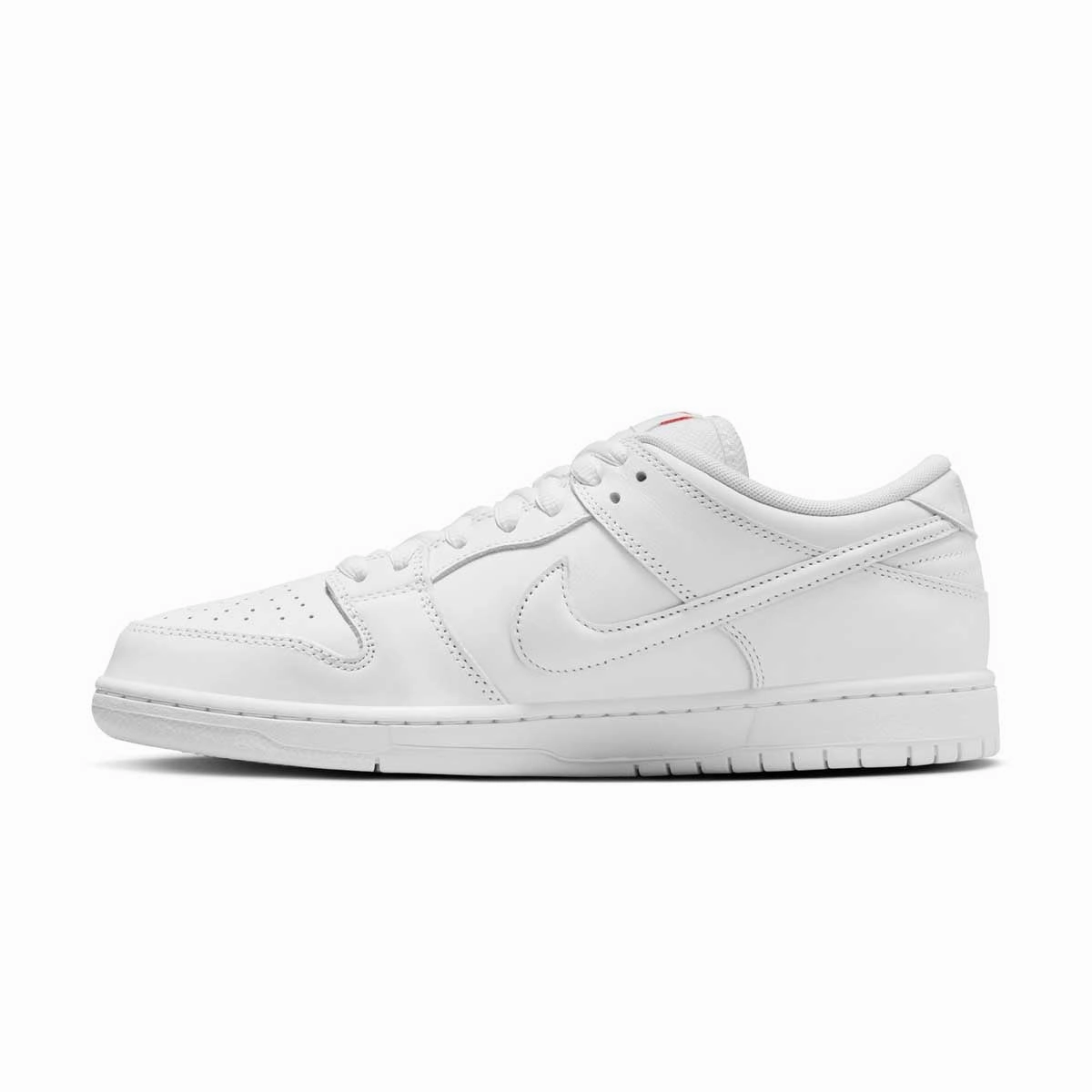 SB Dunk Low Pro 'White' Streamlined wear