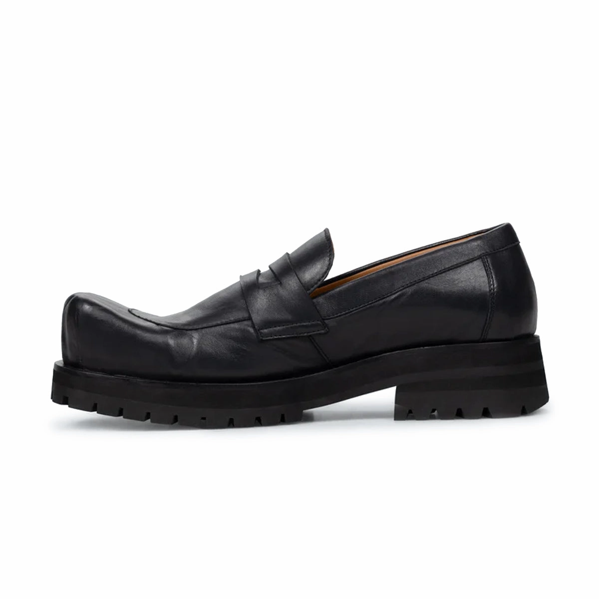 Sheathed Moccasin Moggies 'Black' Timeless Comfort