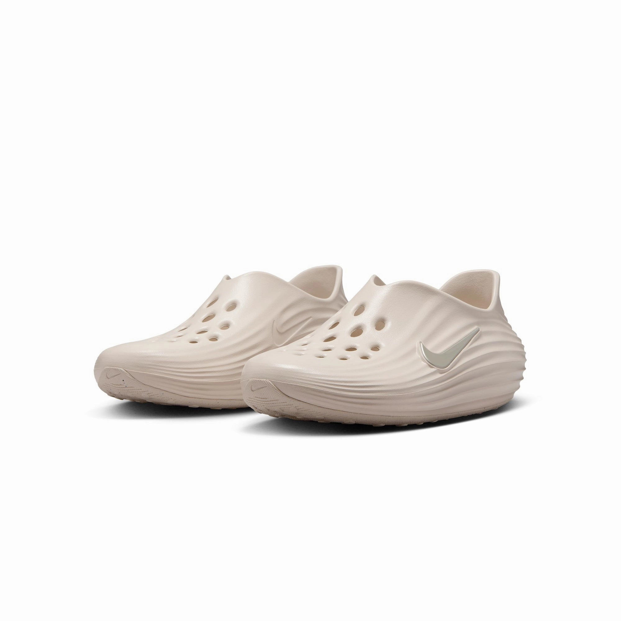 Slim performance Nike Womens ReactX Rejuven8 Sandals