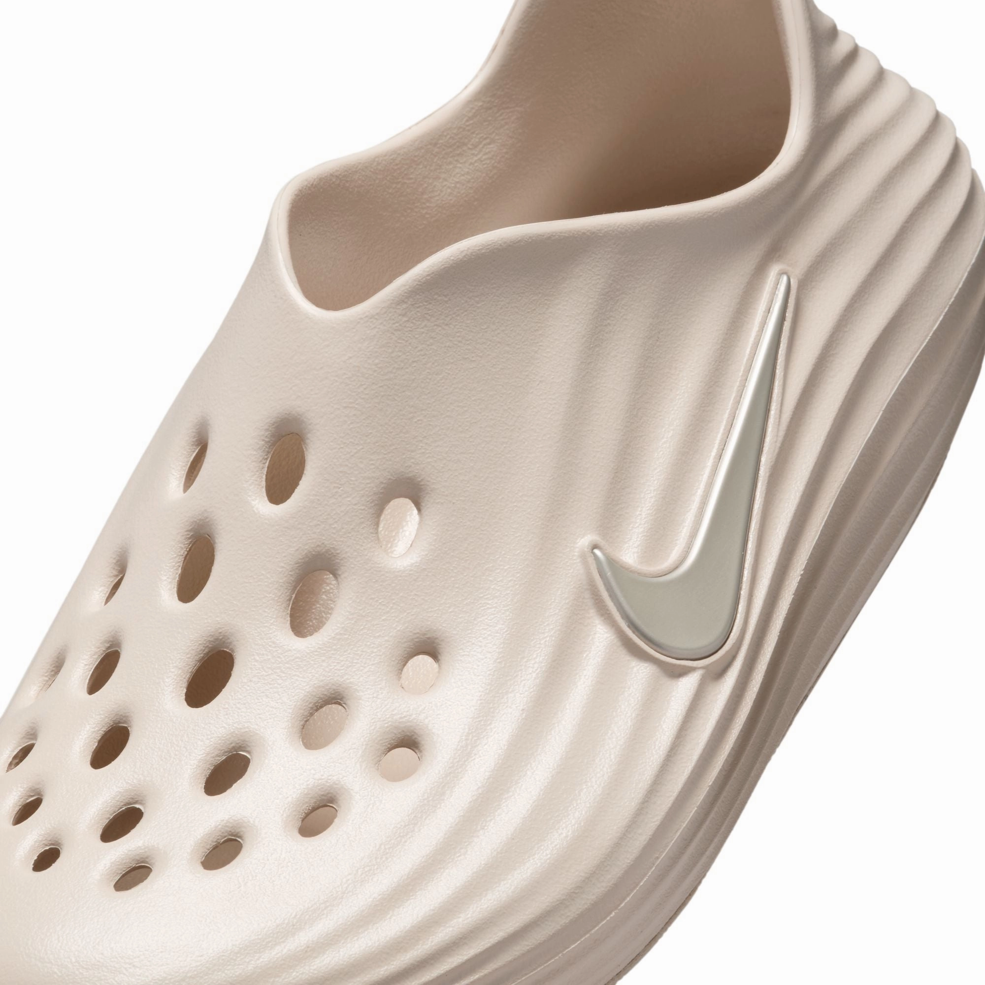 Slim performance Nike Womens ReactX Rejuven8 Sandals