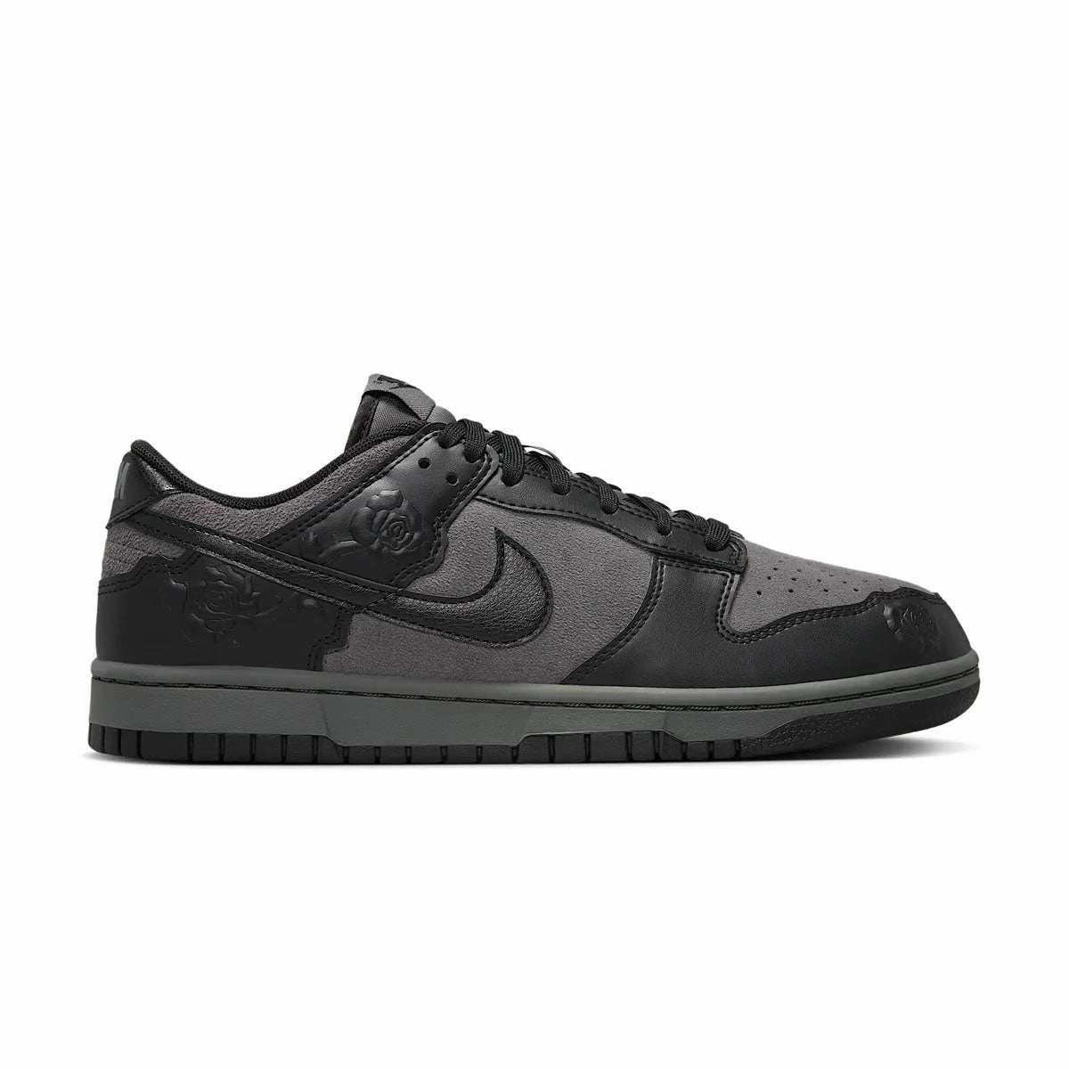 Urban Explorer Wmns Dunk Low 'Black Roses'