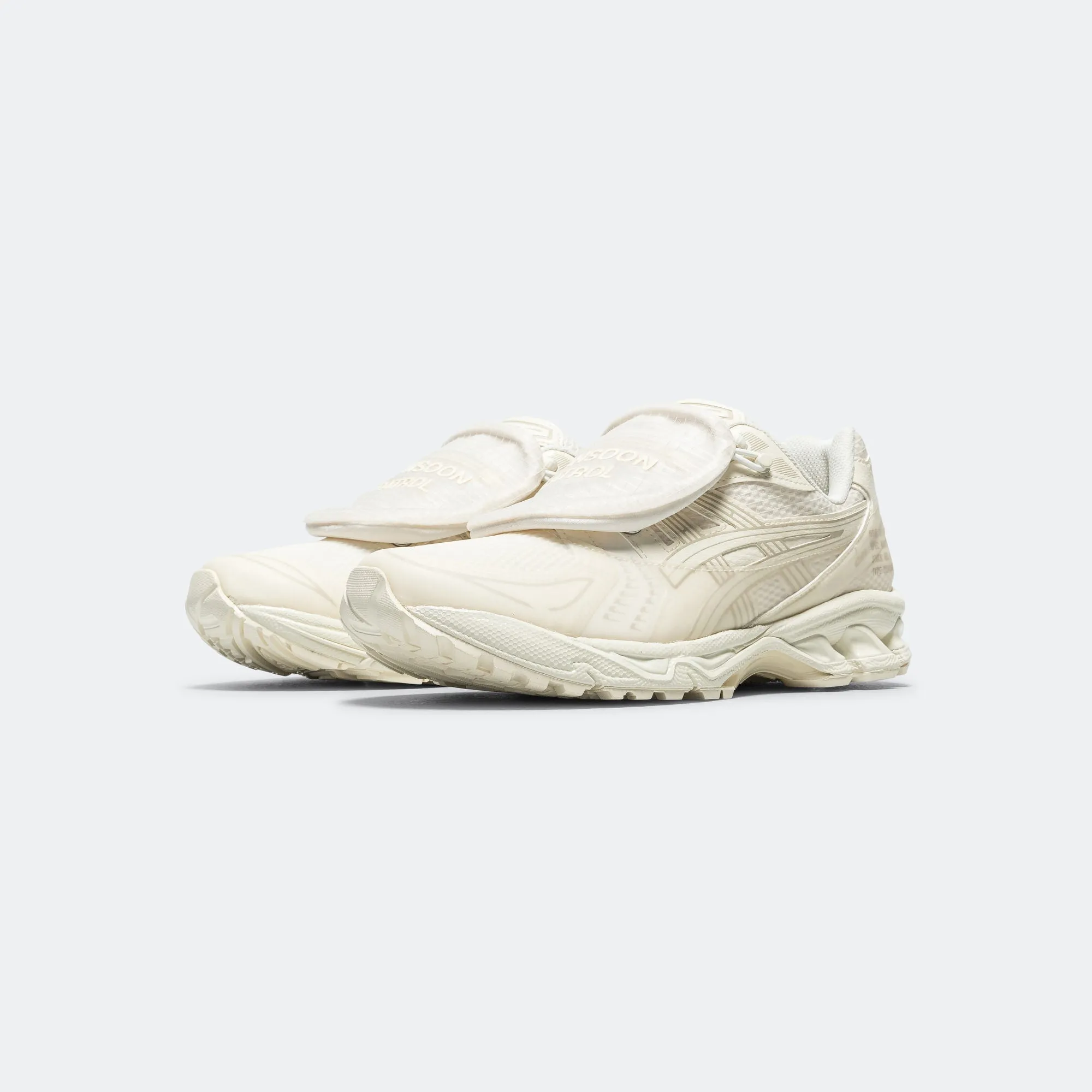 soft fit GEL-Kayano 14 x SBTG x Limited Edt - Cream