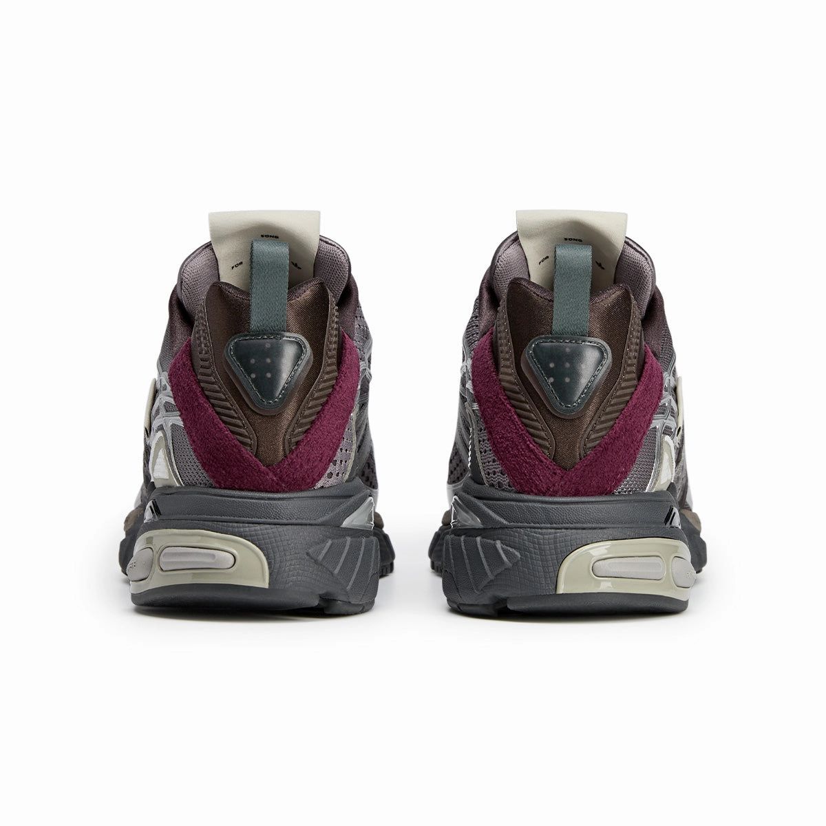 Soft Traction   Song For The Mute AdiStar Cushion 'Charcoal Silver'