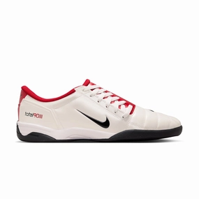 Total 90 'White Gym Red' Sport Luxe