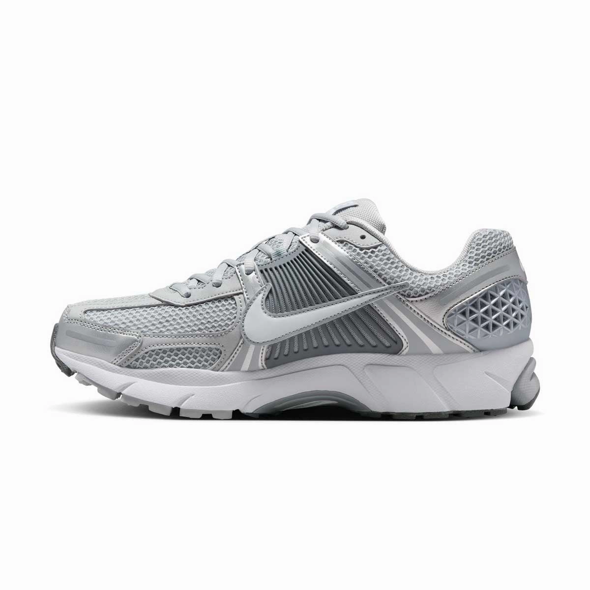 Sophisticated Zoom Vomero 5 'Cool Grey'