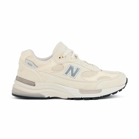 in USA 992 'Calcium Raw Cashew' Mountain Walk