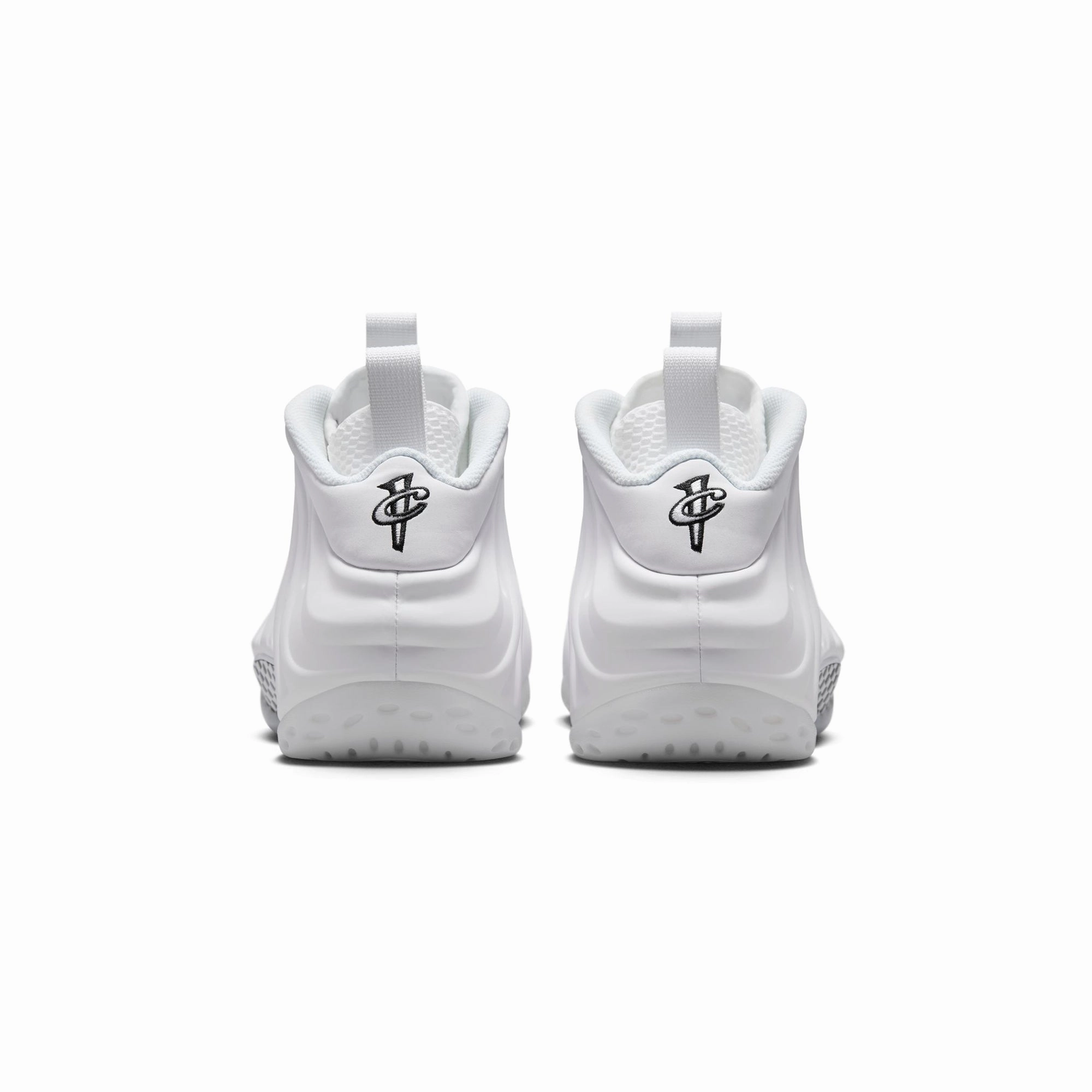 Streamlined grip Nike Mens Air Foamposite One Shoes