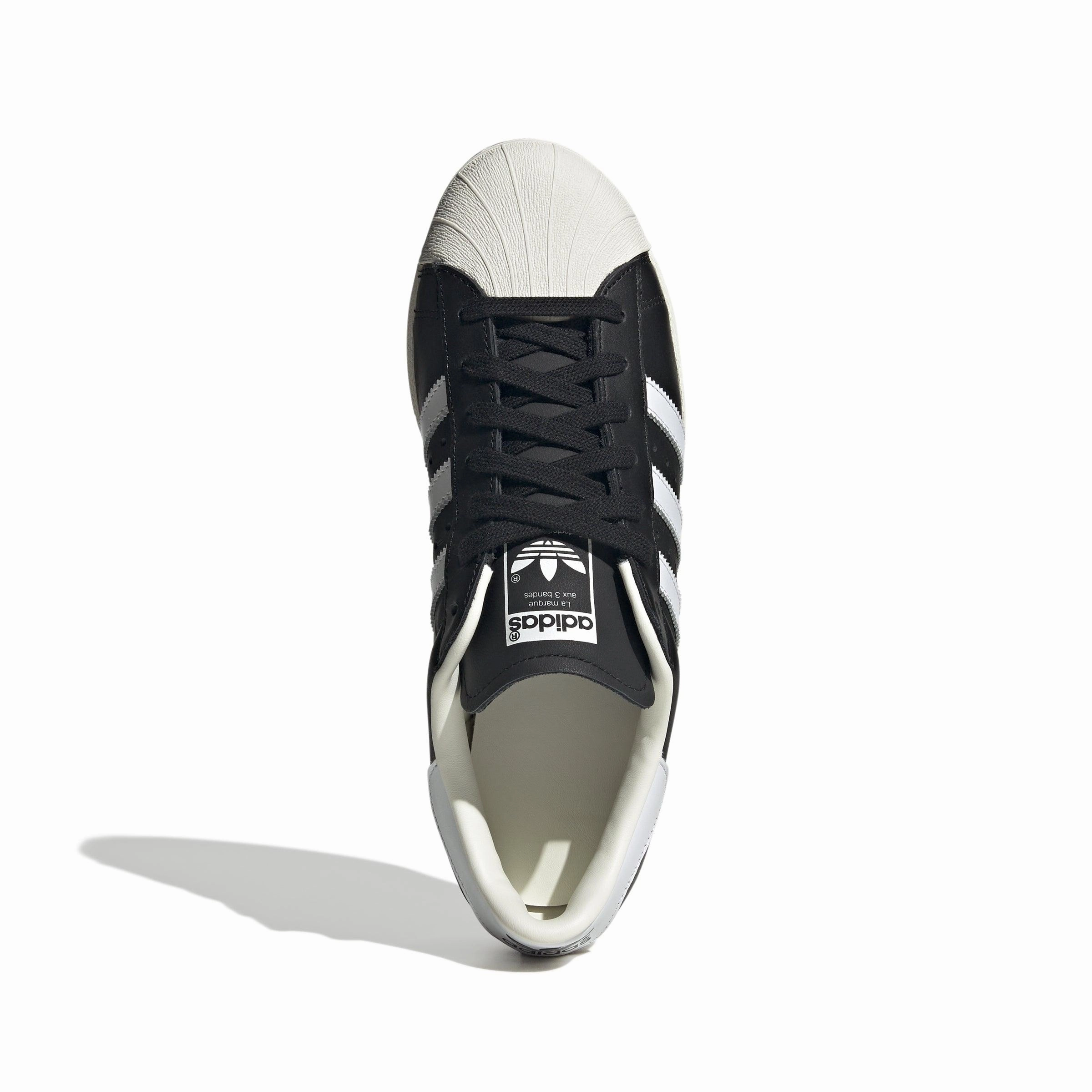 Superstar 82 'Core Black' Travel Companion