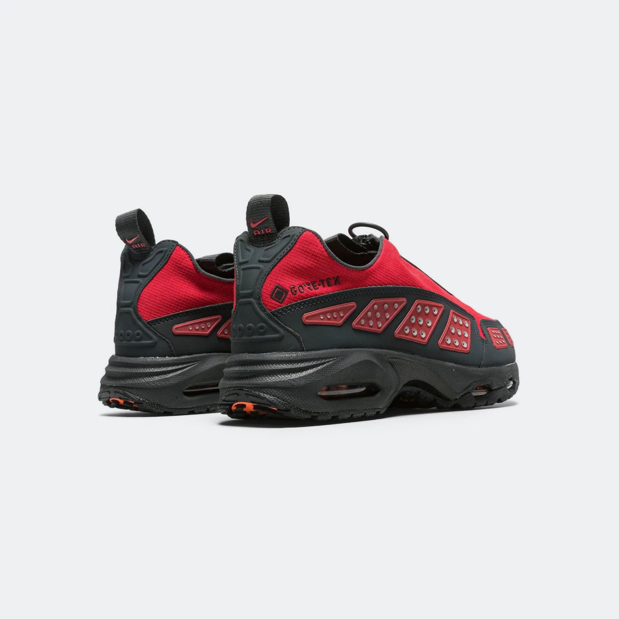 Timeless Support Womens Air Max SNDR GORE-TEX - Hyper Crimson/Dk Smoke Grey-Fire Red