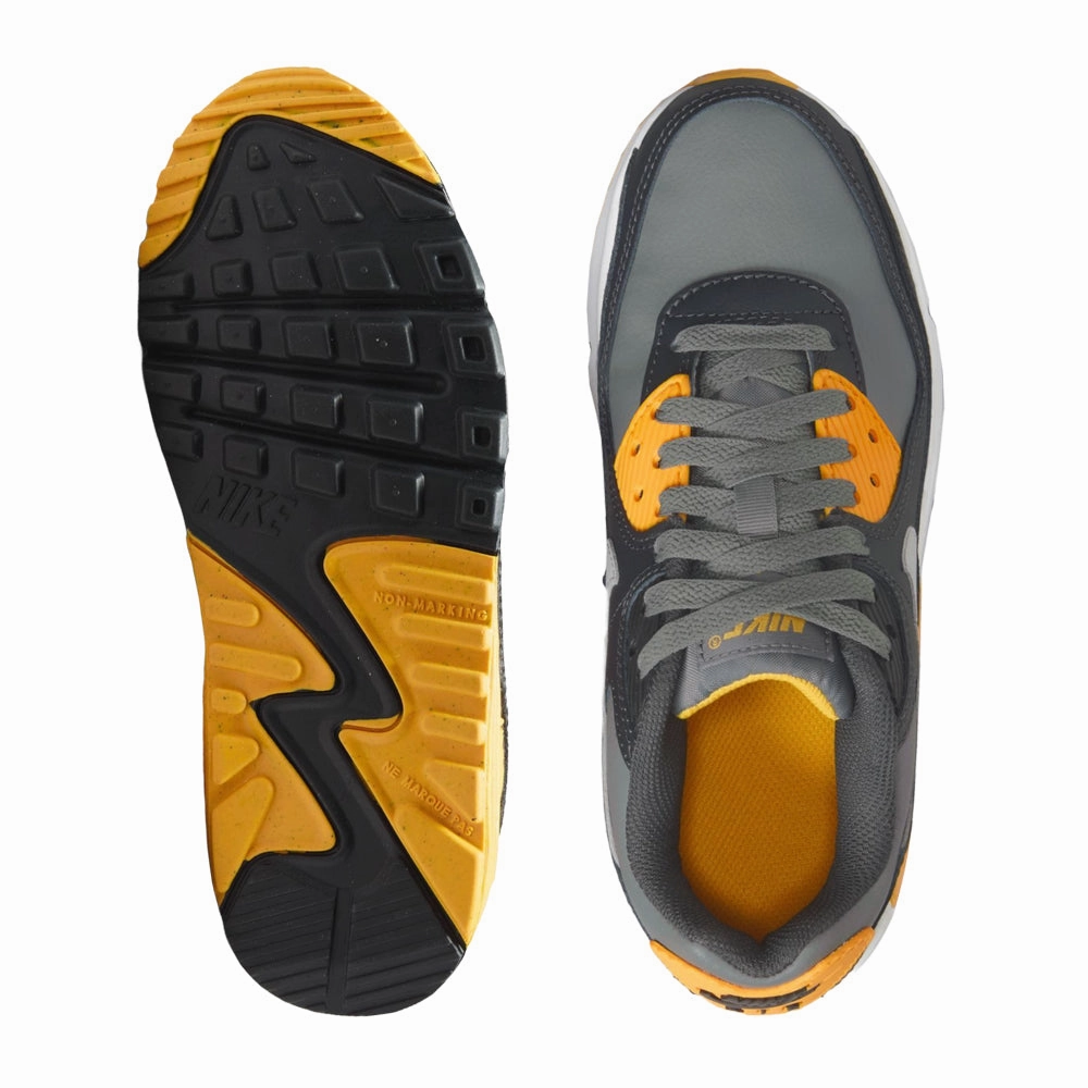 Understated Air Max 90 - Youth