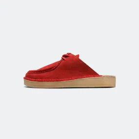 Trend-setting sole Womens DSRTNomad Mule - Red Suede