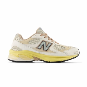 2010 'Linen' Countryside Walk Tree Step