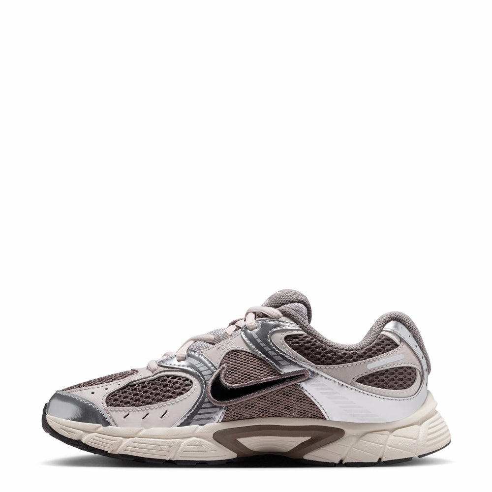 V5 RNR - Youth All Grounds Type Design