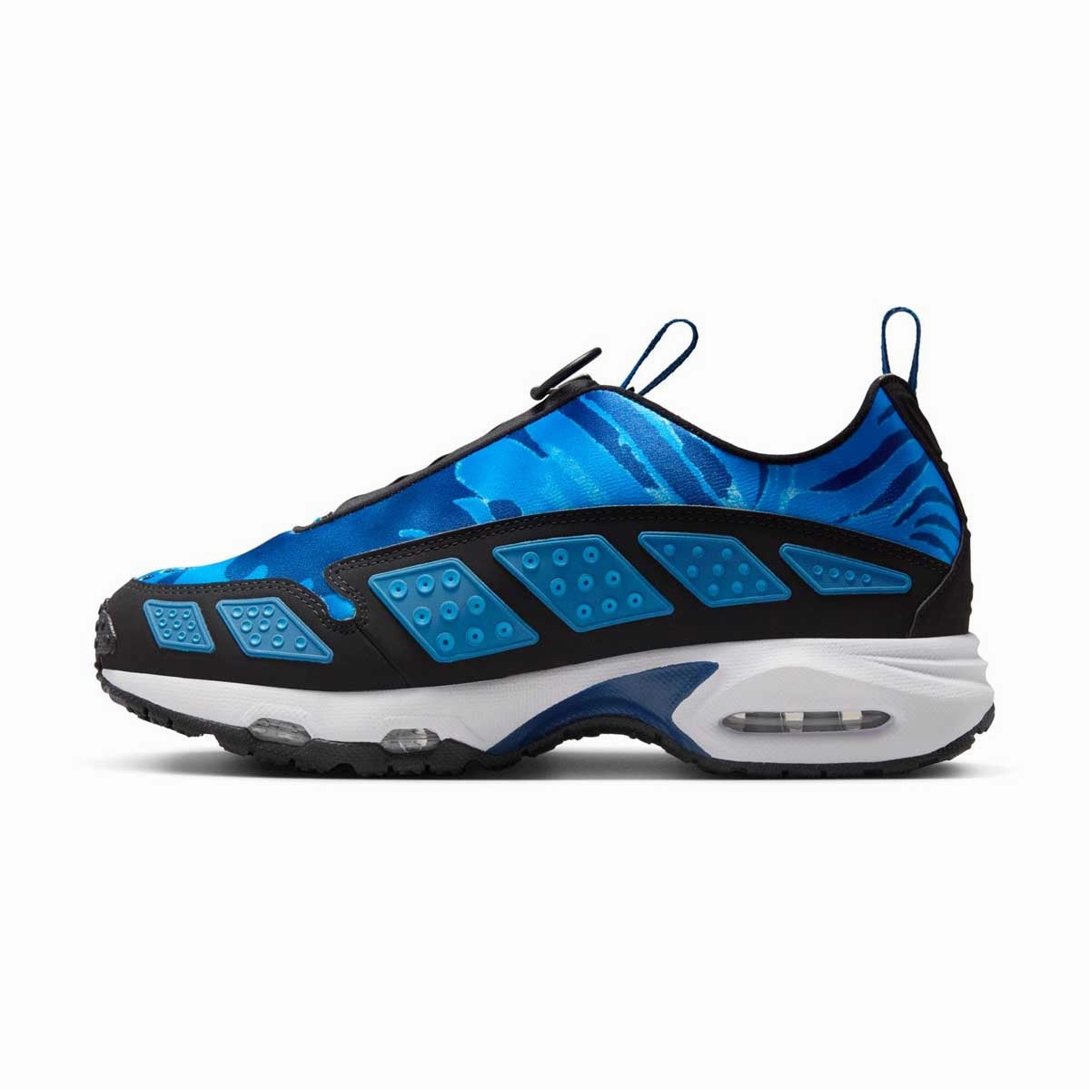 Wmns Air Max SNDR 'Blue Camo' Lightweight durability