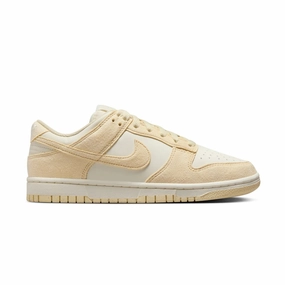 Enhanced silhouette Wmns Dunk Low 'Soft Pearl'
