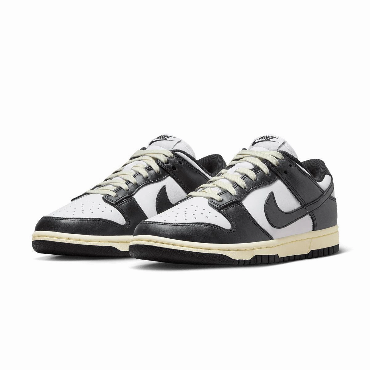 Wmns Dunk Low Premium 'Vintage Panda' Trend-setting comfort