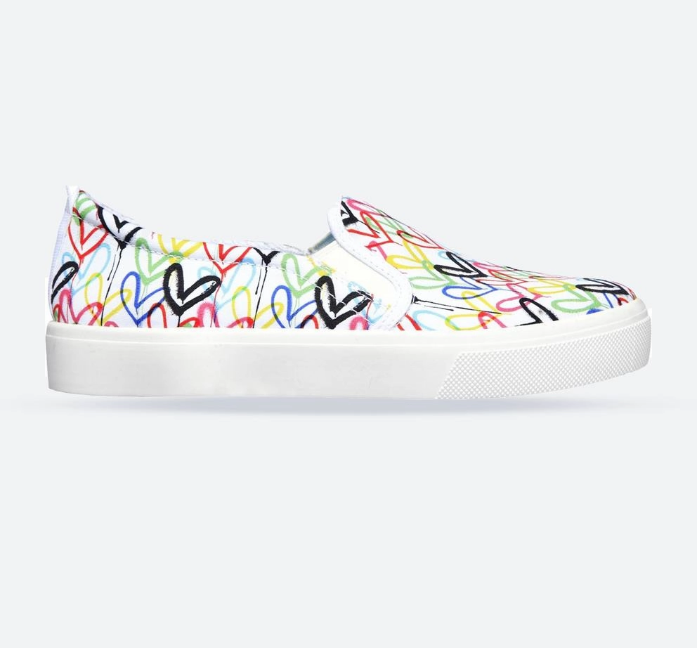 Women's Wide Fit Skechers 155503 Poppy Drippin Love Slip On Shoes Flexible