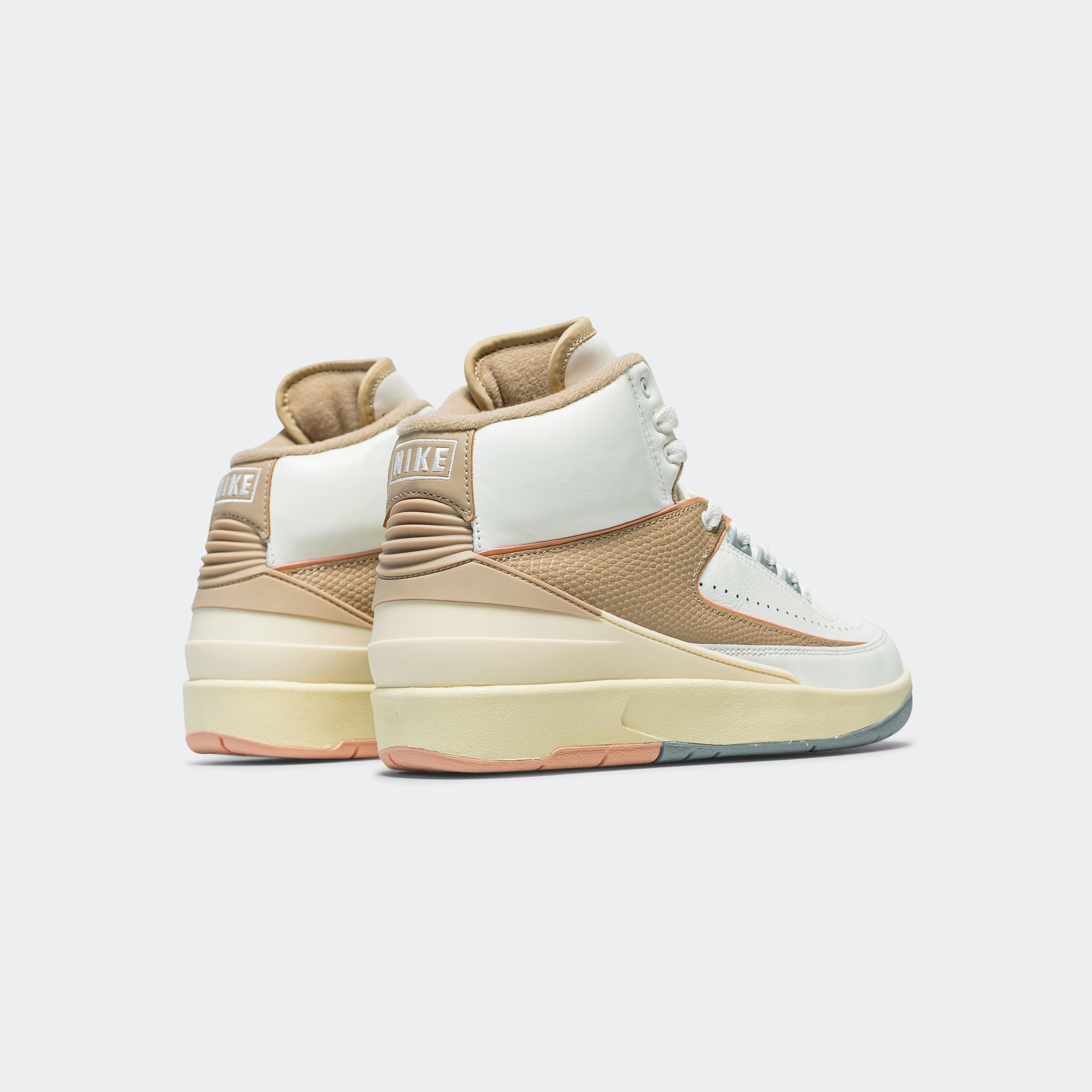 Womens Air Jordan 2 Retro - Sail/Desert-Sunrise Haze-Muslin Refined touch