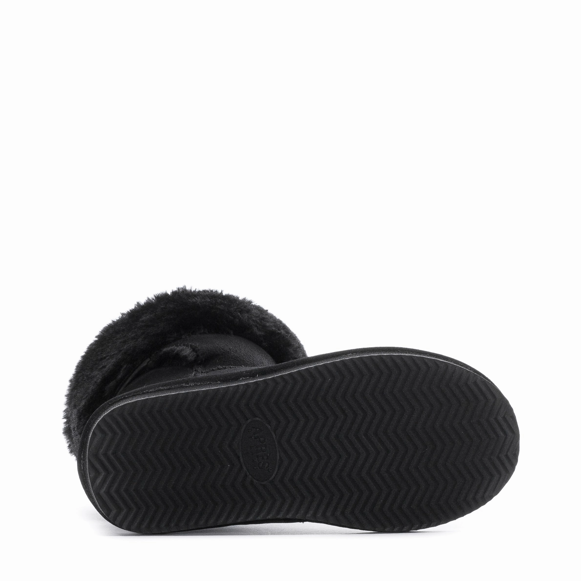 Wrap Boot - Kids Wide passage area